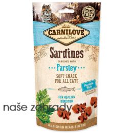 CARNILOVE Cat Semi Moist Snack sardinky a petržel